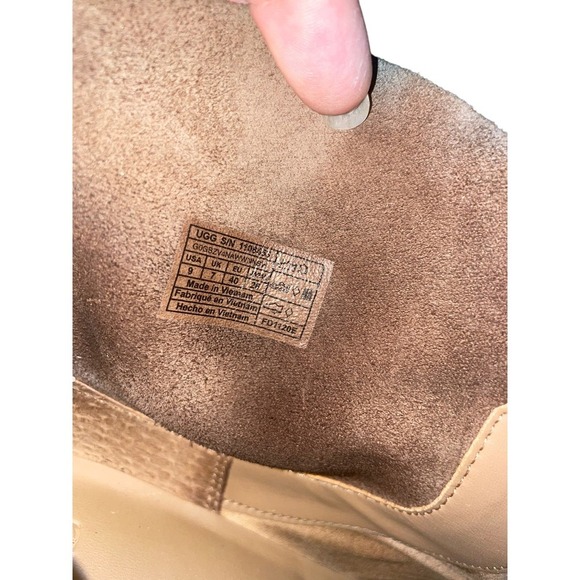 Ugg Kingsburg Bootie in Coffee Grounds Size 9 - Picture 9 of 10